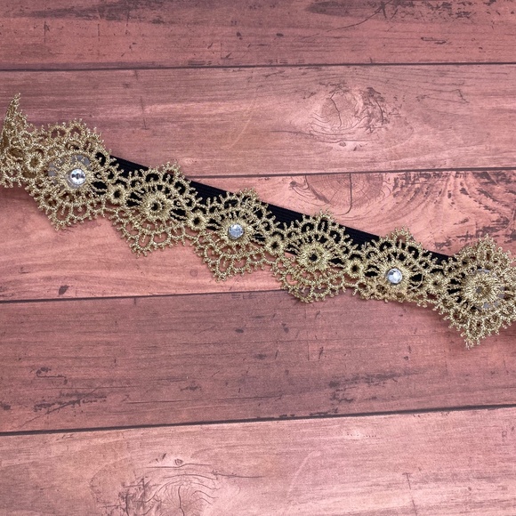 Baby Toddler Headband-Soft Flower Gold Lace Elastic Headband - Picture 1 of 5